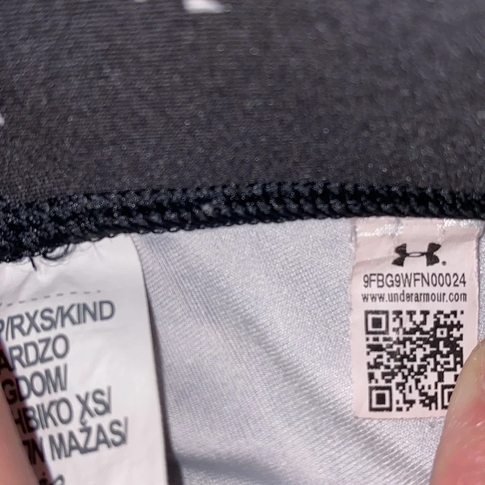 Under Armour black gray & white design leggings waistband tights youth XS pants - Picture 4 of 5